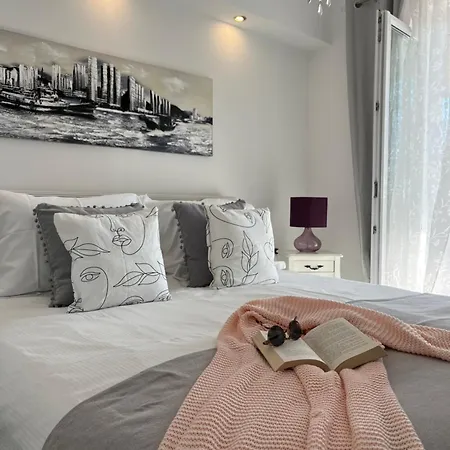 Divine Luxury شقة هفار