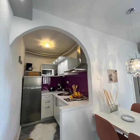 Divine Luxury هفار